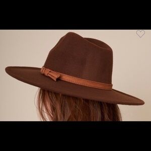 RANCHER HAT WITH WIDE‎ BRIM, ONE SIZE FITS MOST